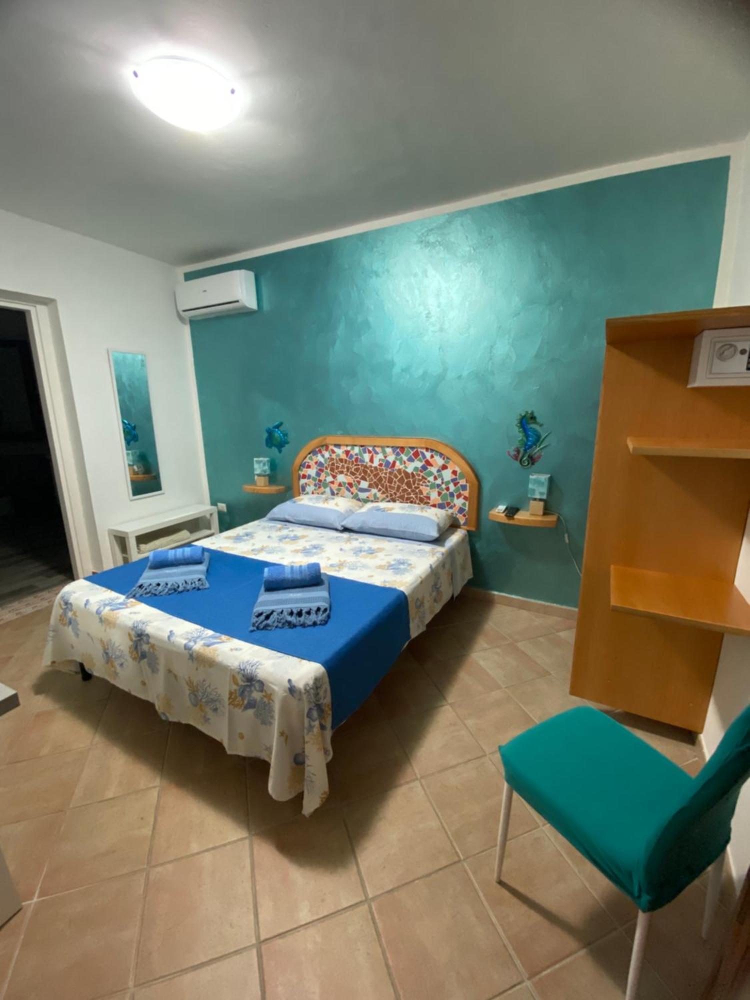 L'Olimpo Sul Mare Bed and Breakfast Lampedusa Exteriör bild